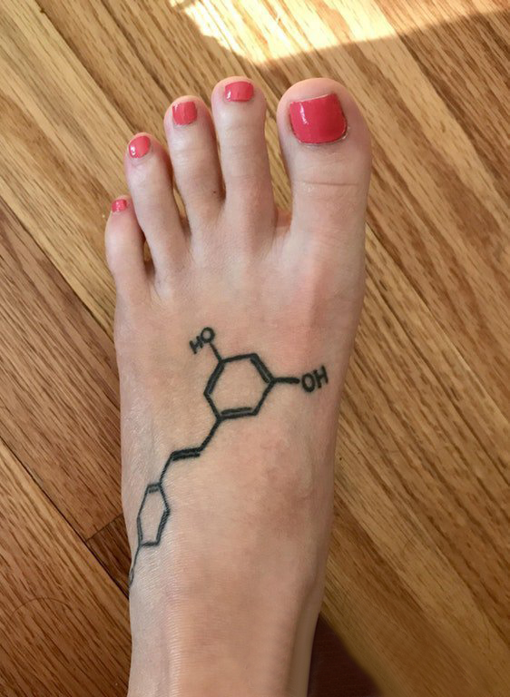 纹身几何 女生脚部几何纹身图片