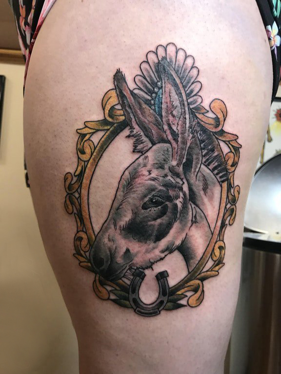 马纹身图案 女生大腿上马纹身图案