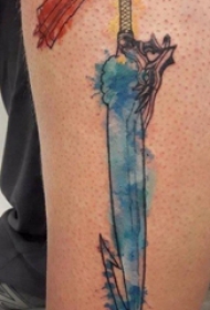 宝剑纹身 男生大腿上宝剑纹身图片