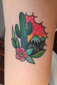 植物纹身 女生手臂上植物纹身图片