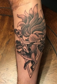 九尾狐狸纹身图片 男生小腿上九尾狐狸纹身图片