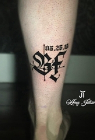花体英文纹身 男生小腿上花体英文纹身图片