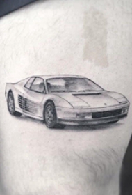 大腿纹身男 男生大腿上黑色的汽车纹身图片