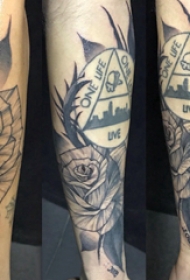 花和几何纹身图案  女生手臂上花和几何纹身图片