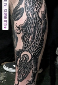 黑灰纹身 男生小腿上百乐动物纹身图片