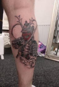 武士纹身 男生小腿上彩色的般若武士纹身图片