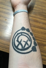 纹身笑脸图案 男生手臂上笑脸纹身图案