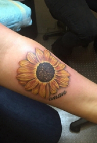 向日葵纹身图片 男生手臂上向日葵纹身图片