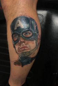 美国队长纹身图案 男生小腿上彩色的美国队长纹身图片