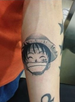 动漫海贼王路飞纹身图案