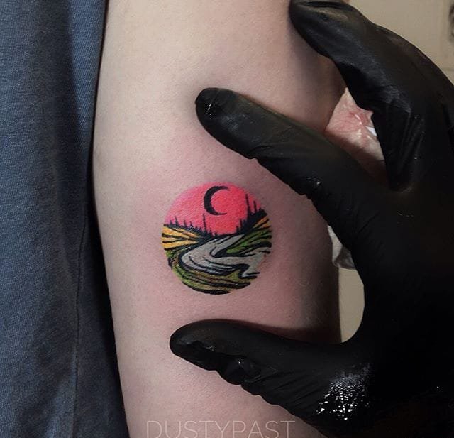 生动彩色的远处风景纹身来自纹身师尤金