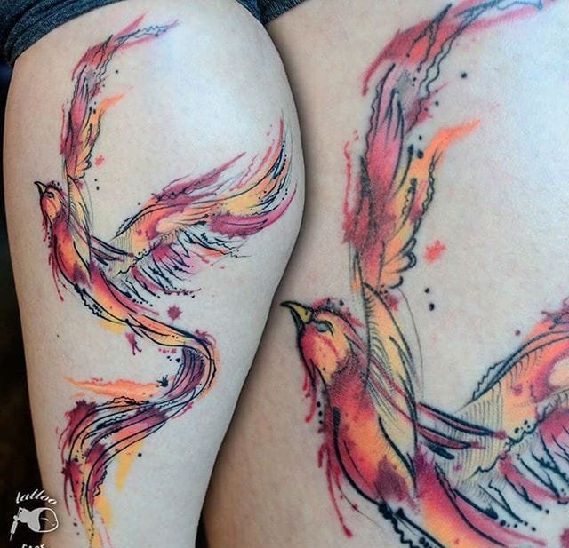 从毁灭中再生的水彩凤凰纹身图案