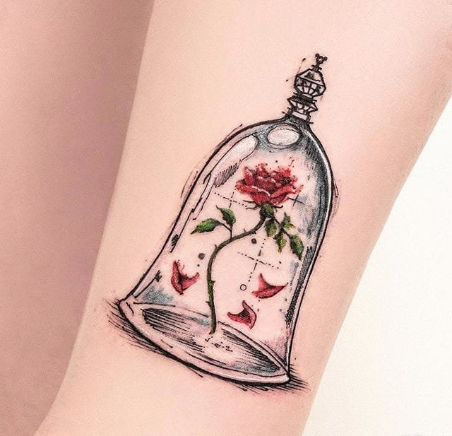 黑色线条素描纹身水彩纹身图案来自于纹身师罗布森