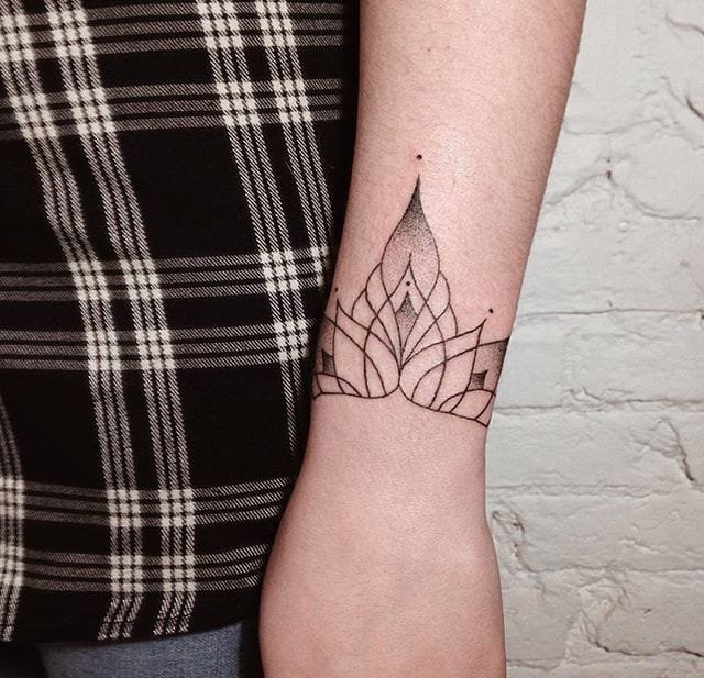 女生喜爱的简单手绘纹身图案来自于纹身师安雅