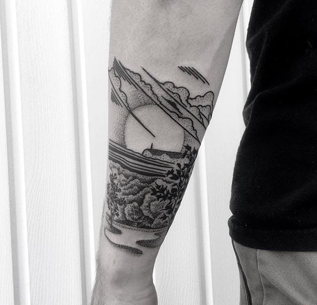 手臂上黑色几何点刺纹身图案来自纹身师杰森