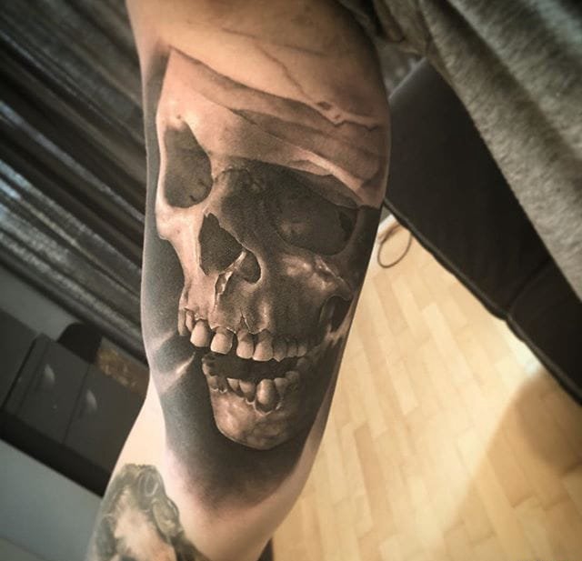 多种帅气的黑灰色骷髅头纹身图案来自大卫