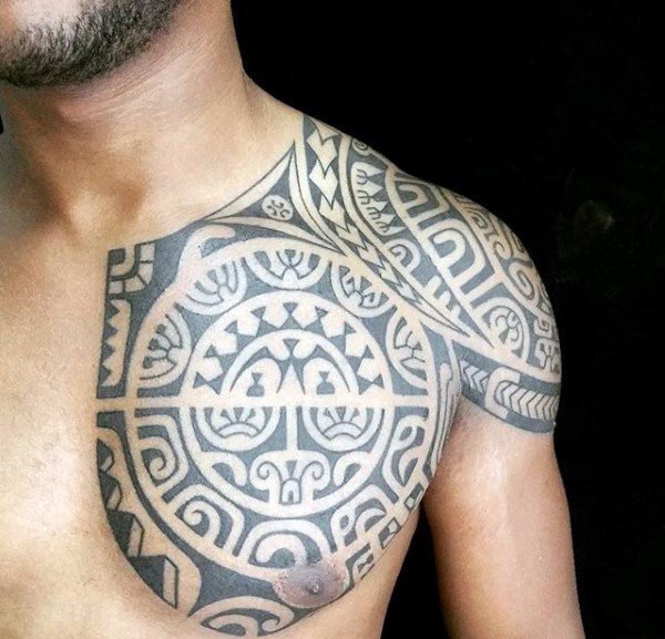 男性超帅气的黑色半甲部落图腾纹身图案