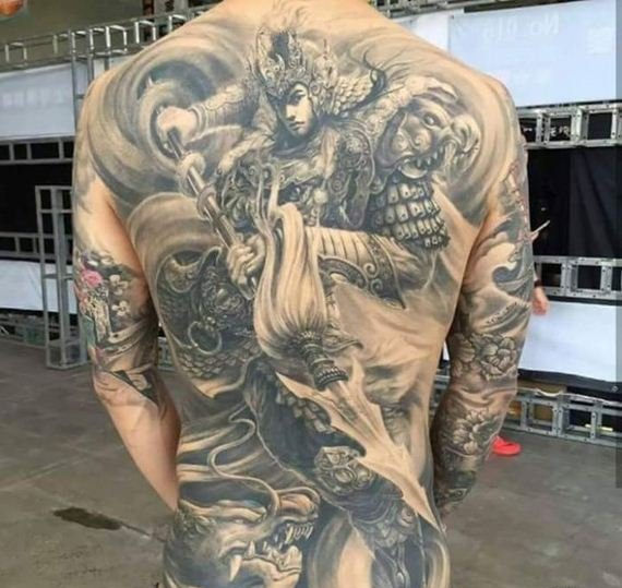 几款霸气的满背大面积纹身图案欣赏