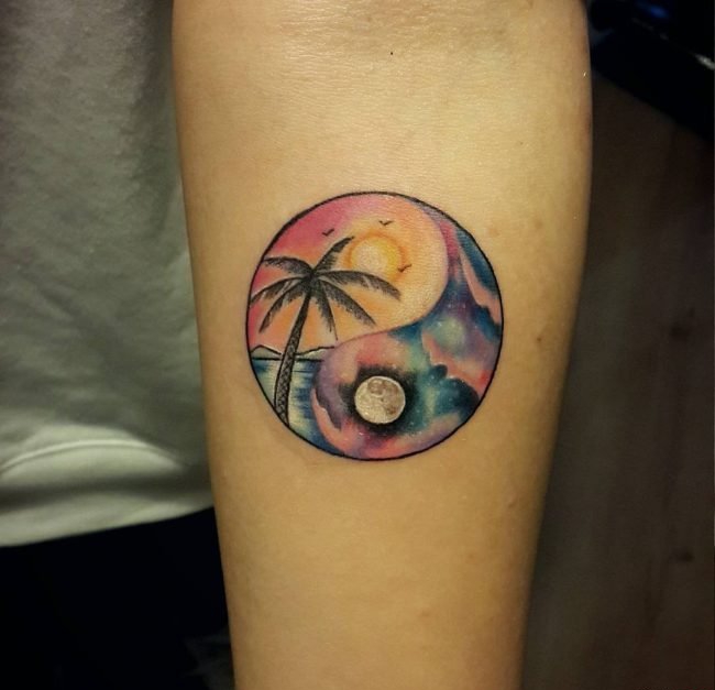 手臂上多款式样精美的阴阳八卦纹身图案