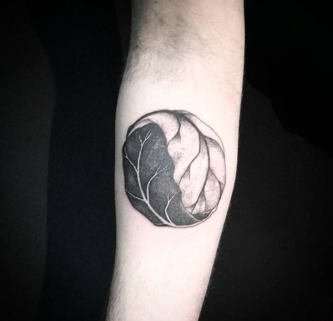 手臂上多款式样精美的阴阳八卦纹身图案