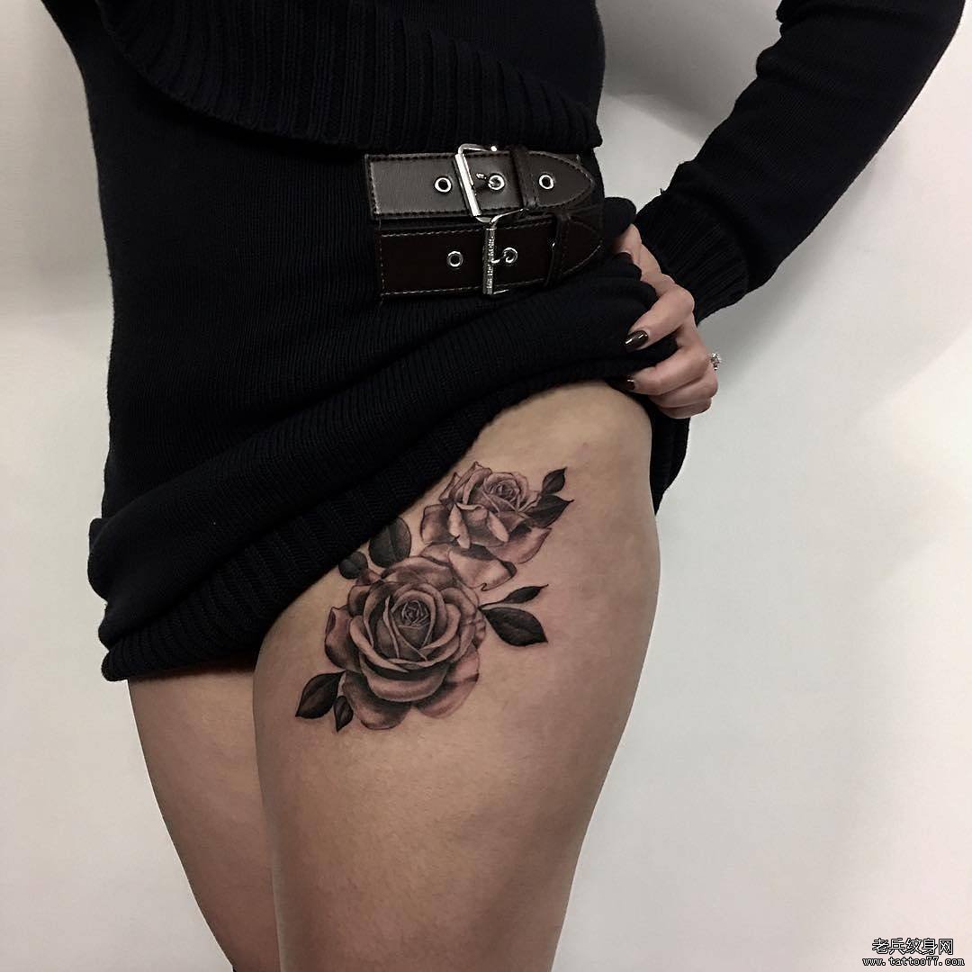 大腿性感黑灰玫瑰纹身图案