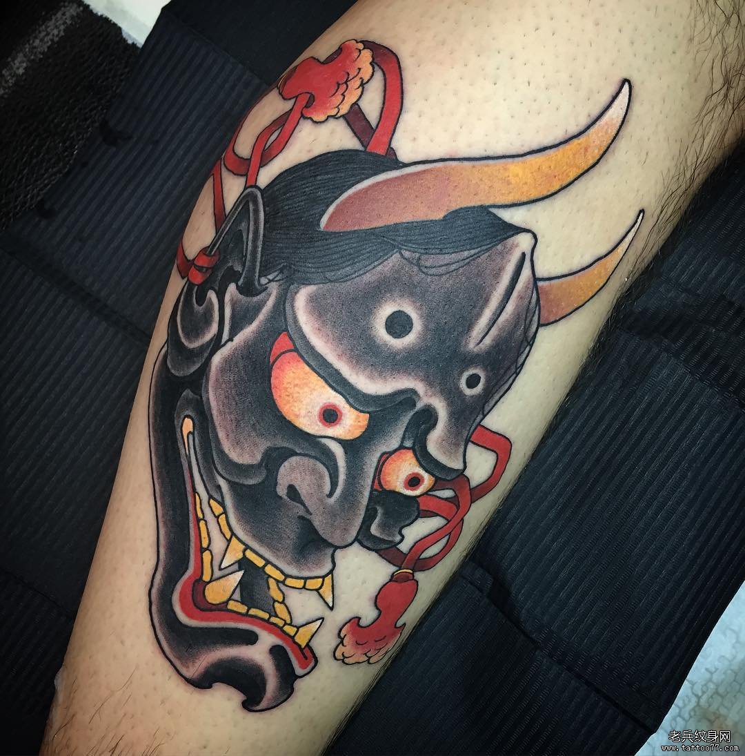 日式彩绘传统的般若纹身图案