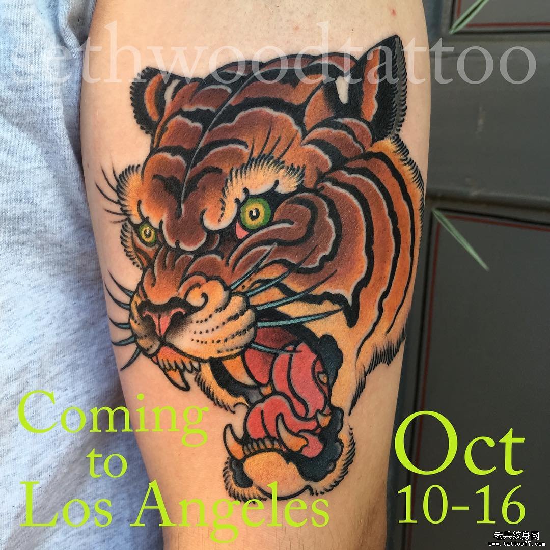 小腿传统老虎头纹身图案