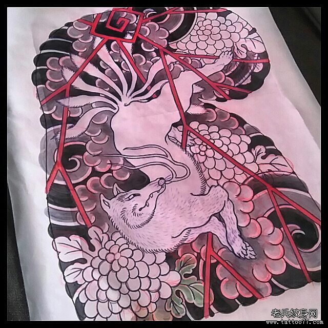 日式半胛九尾狐花蕊纹身图案手稿