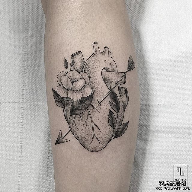 心脏小清新点刺箭花蕊纹身图案