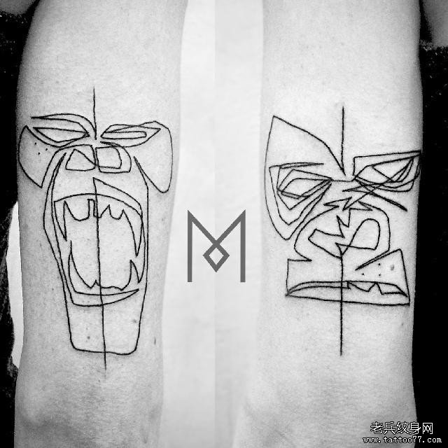 大臂极简线条抽象猩猩纹身图案
