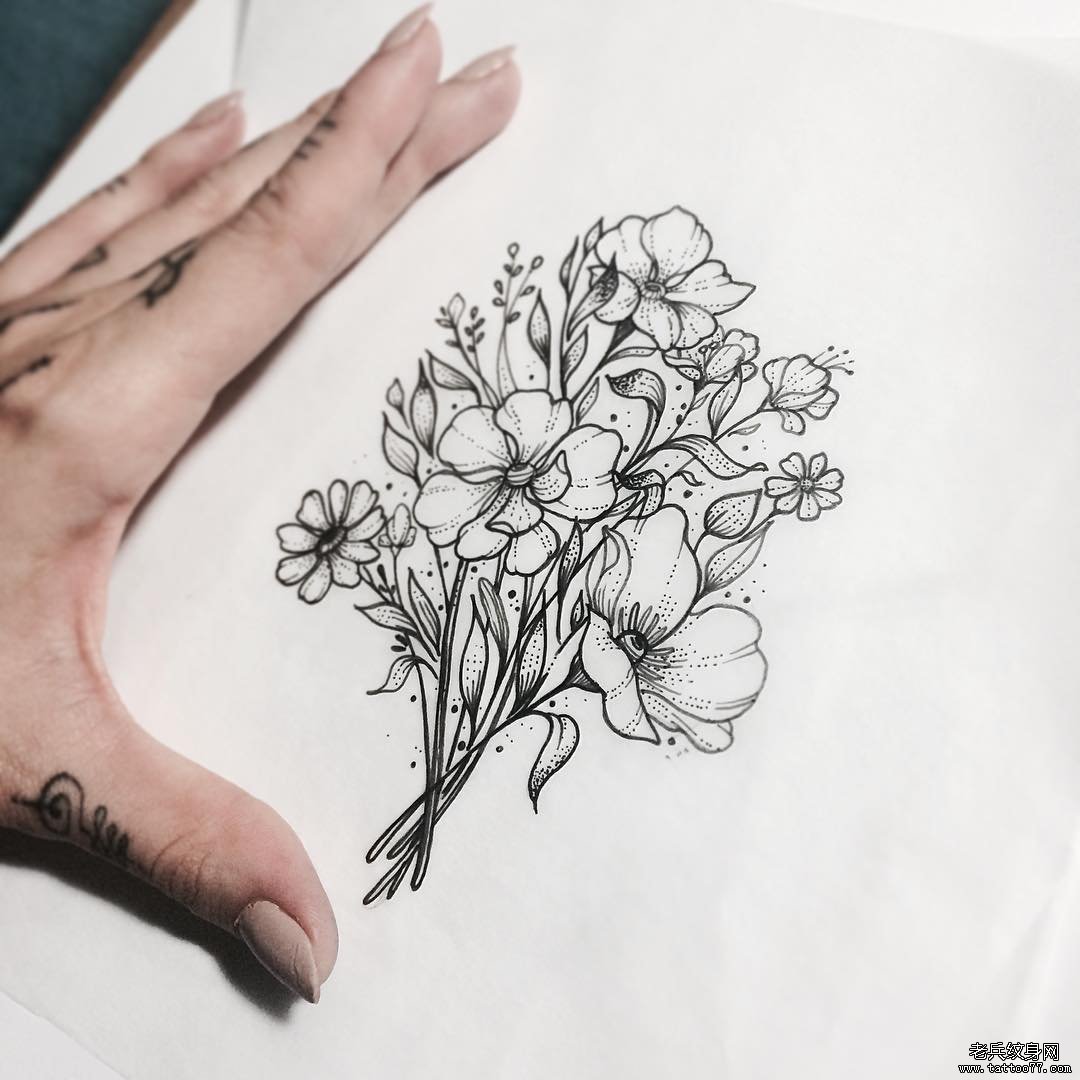 小清新花蕊线条纹身tattoo图案手稿
