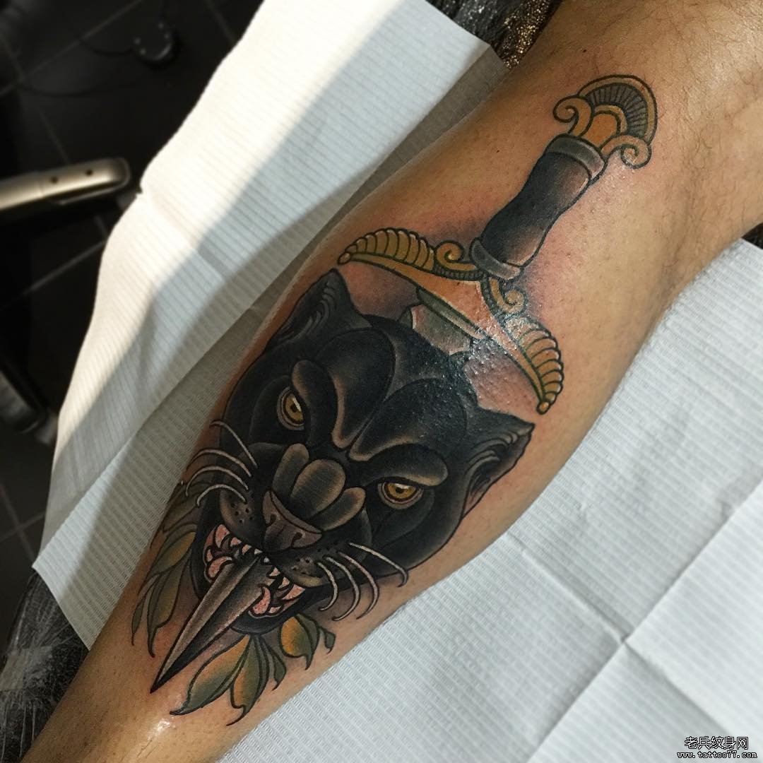 小腿彩绘school欧美黑豹匕首纹身图案缩略频道推荐图