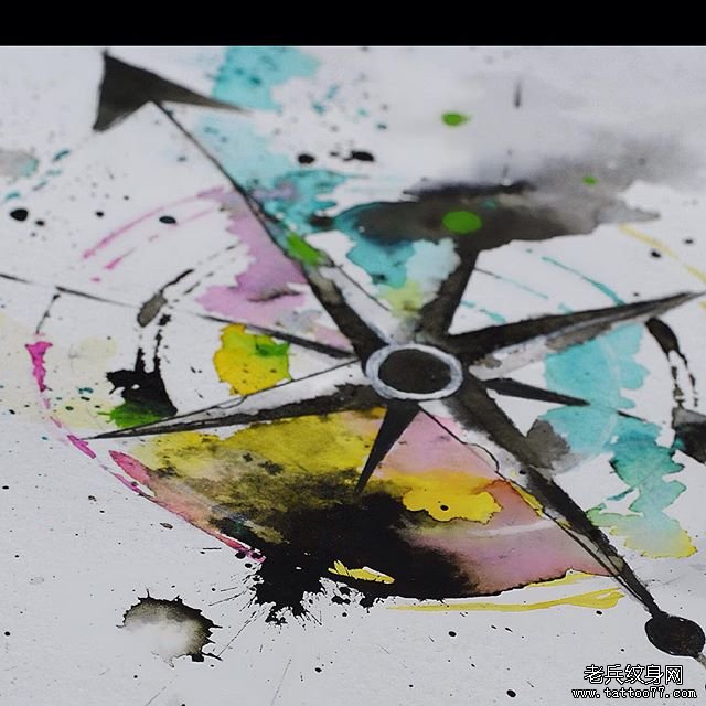 水彩泼墨风指南针纹身图案手稿