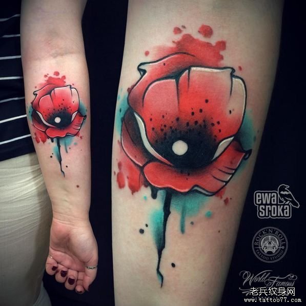 小臂泼墨彩色花蕊纹身图案