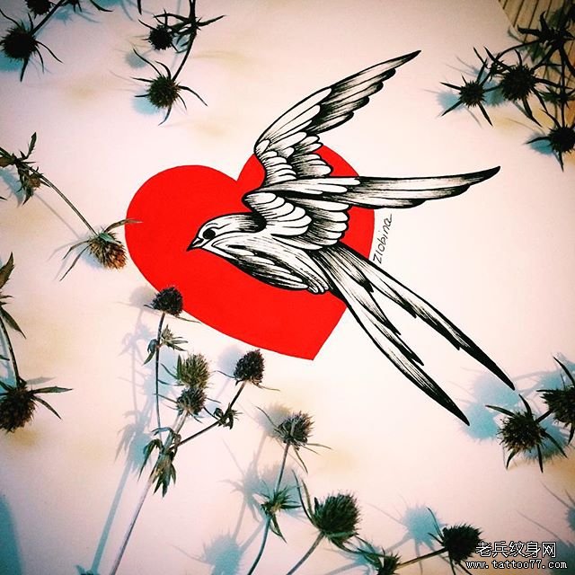 欧美爱心燕子纹身图案手稿
