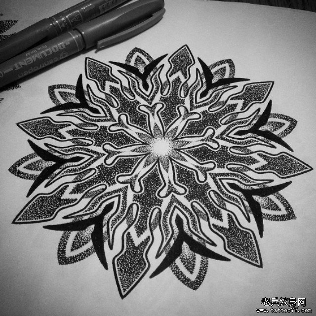 个性曼陀罗梵花纹身图案手稿