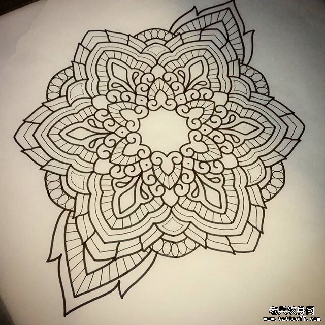 欧美school个性梵花线条纹身图案手稿