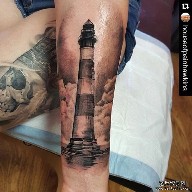 小臂欧美school灯塔黑灰纹身图案缩略频道推荐图