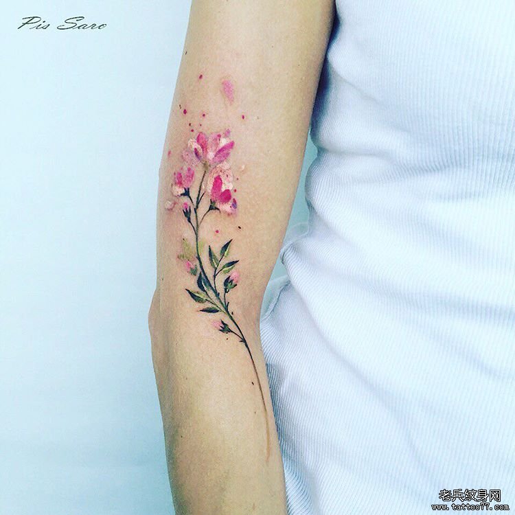 胳膊小清新花卉彩色纹身图案