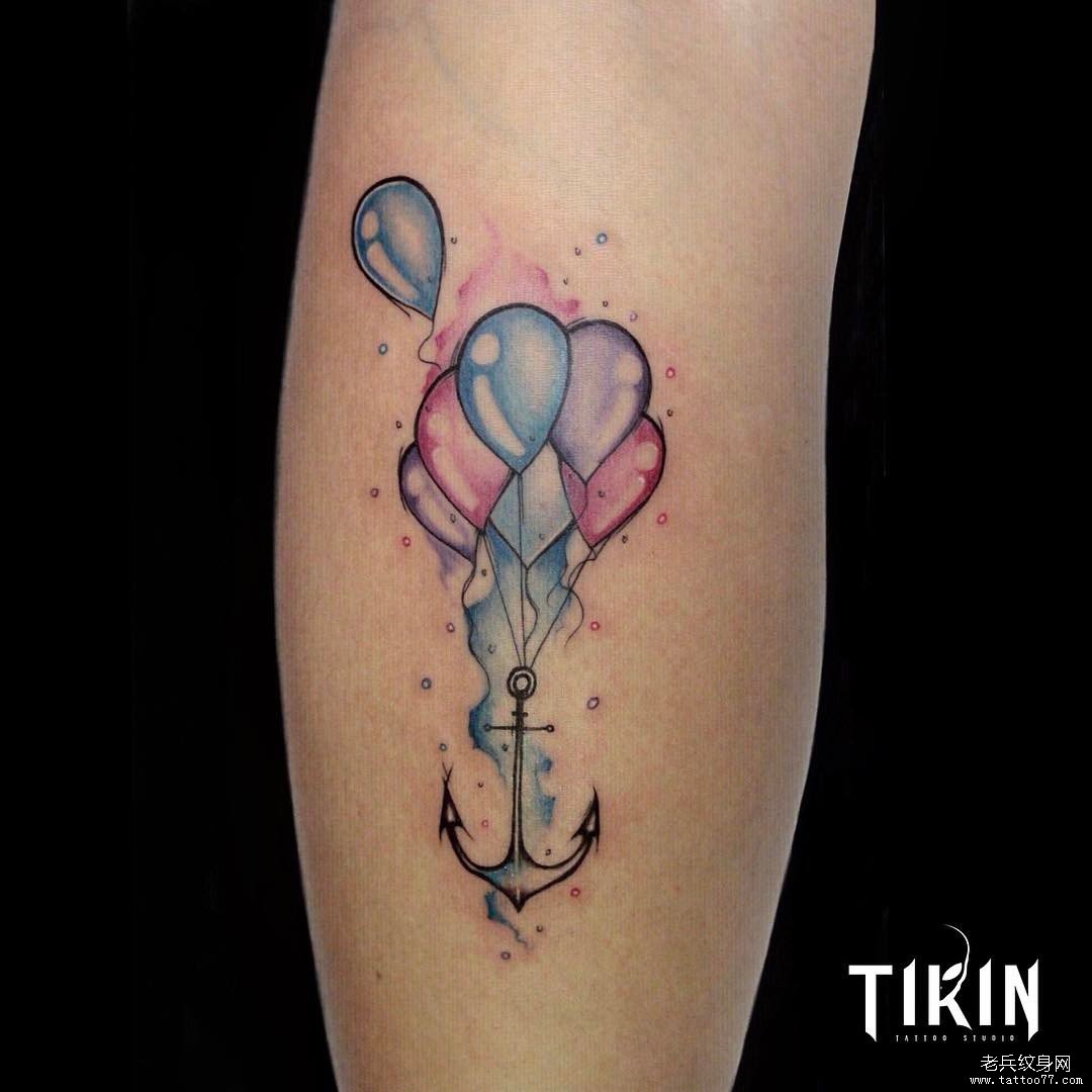 小臂漂亮的热气球船锚纹身图案