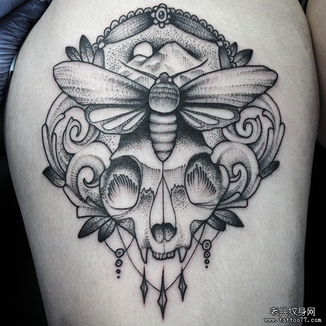 大腿飞蛾骷髅点刺欧美纹身图案