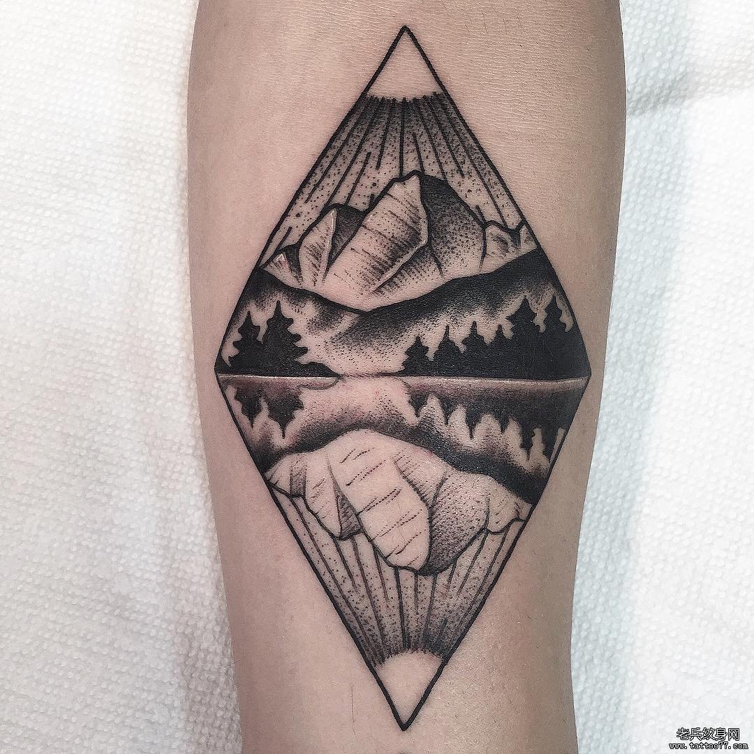 小臂几何点刺风景山水纹身图案