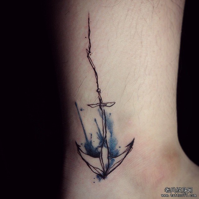 脚踝小清新泼墨线条船锚纹身图案