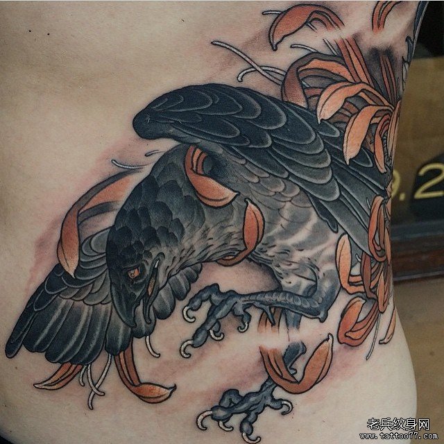 侧腰欧美school老鹰花卉纹身图案