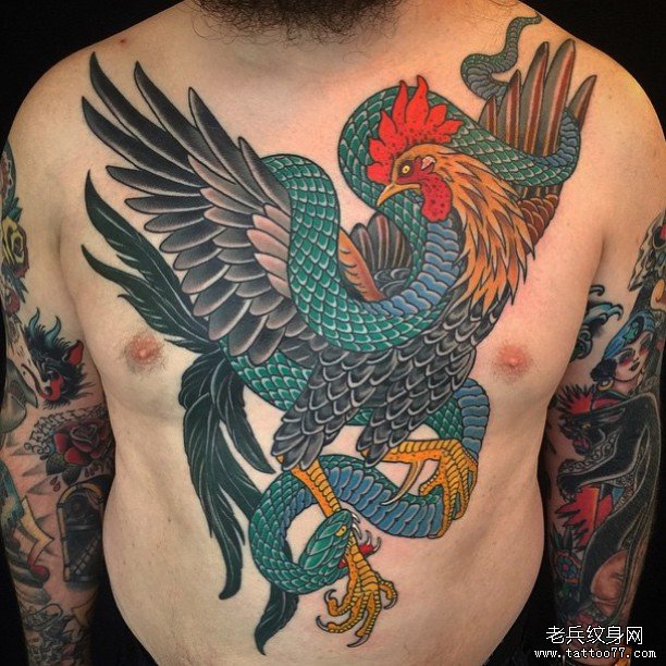 胸部彩绘old school公鸡蛇纹身图案缩略频道推荐图