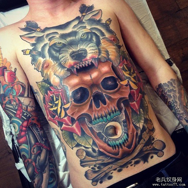 腹部欧美骷髅狼头玫瑰纹身图案