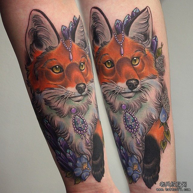 小臂欧美狐狸珠宝纹身图案