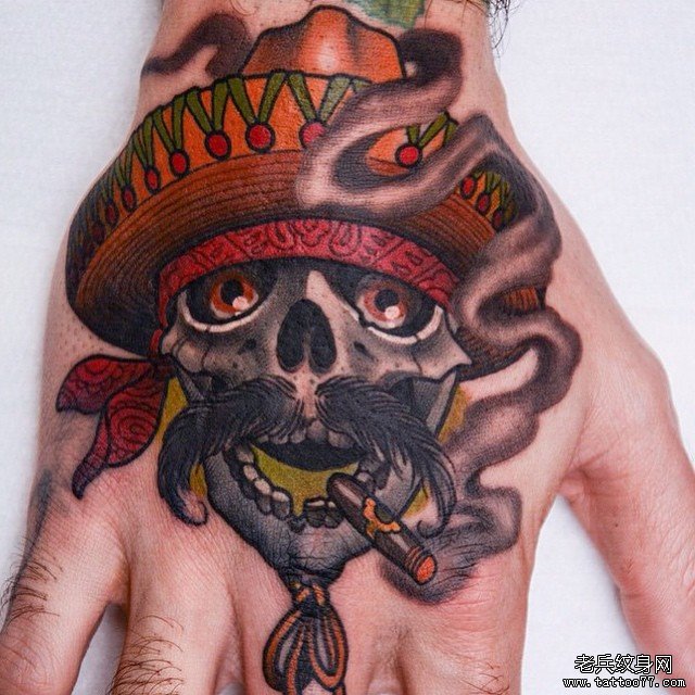 手背骷髅牛仔彩绘纹身图案