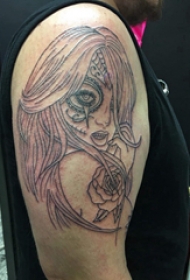 双大臂纹身  男生大臂上个性的人物肖像纹身图片