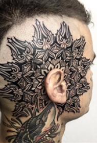 梵花纹身 男生头部黑色的梵花纹身图片